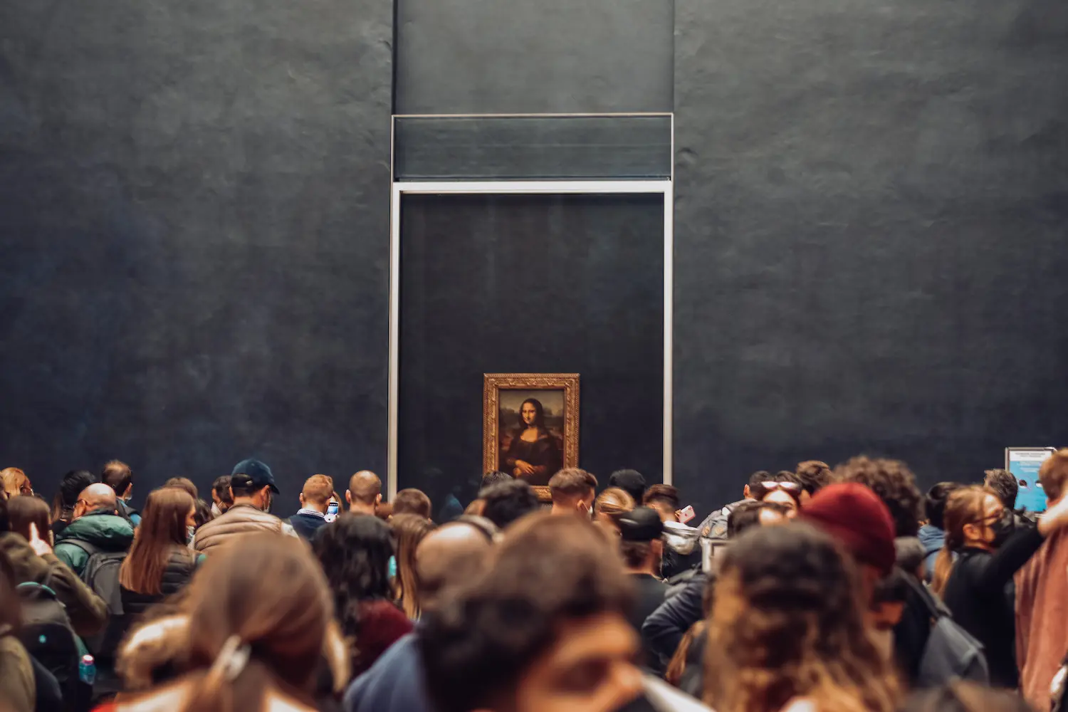 Foule devant Joconde - Surtourisme au Louvre